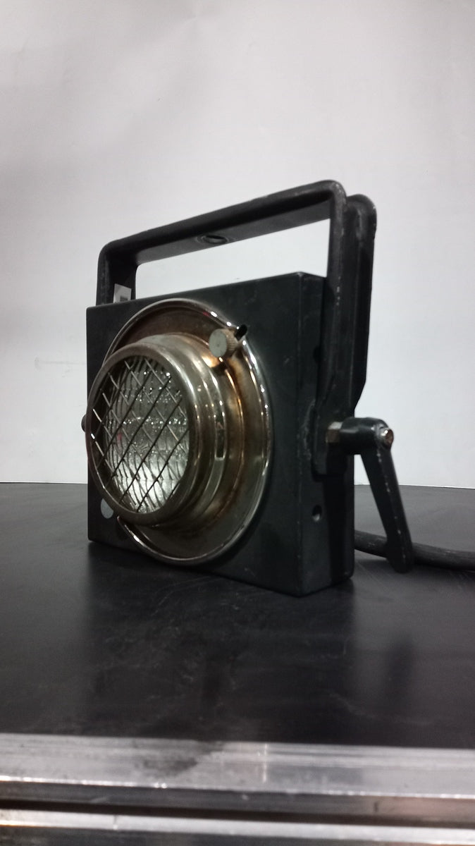 1 projecteur PAR 36 DWE Blinder