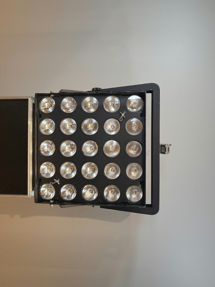 Blinder 25 Lite Square Par 30 Jarag-5