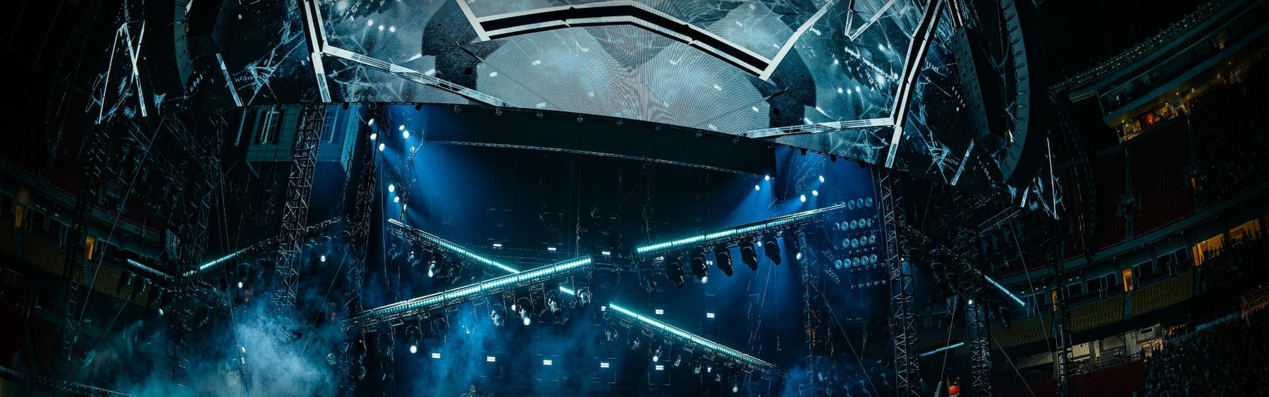 "used stage lighting" "used lighting" blue concert hero image