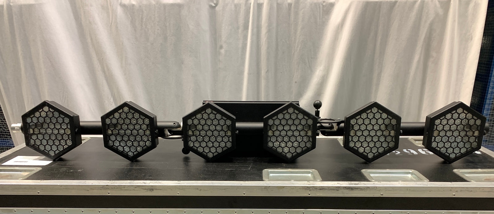 P2 Hexaline Portman Lights 200 to 230v