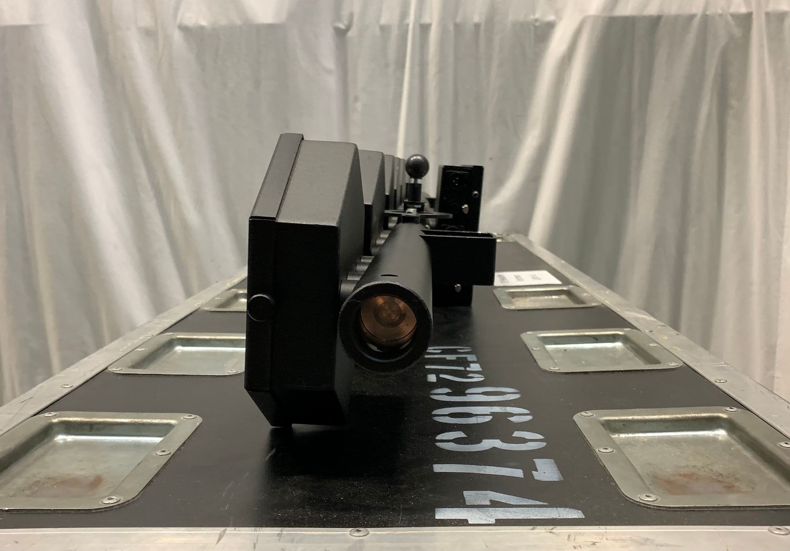 P2 Hexaline Portman Lights 200 to 230v