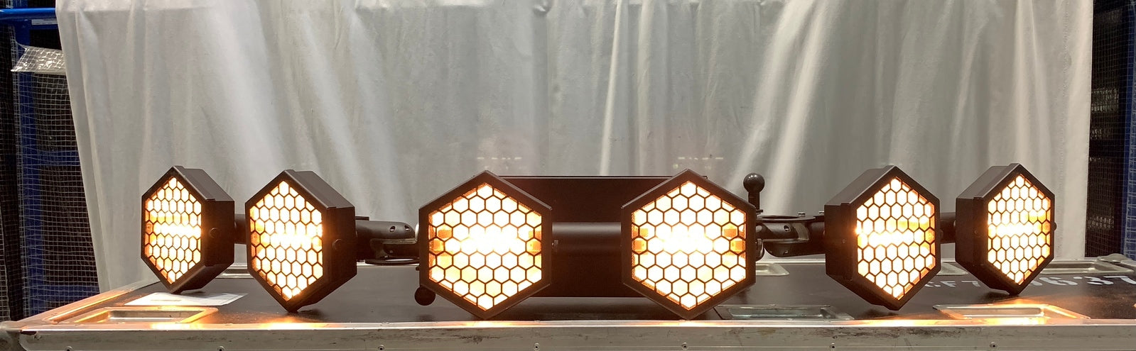 P2 Hexaline Portman Lights 200-230v