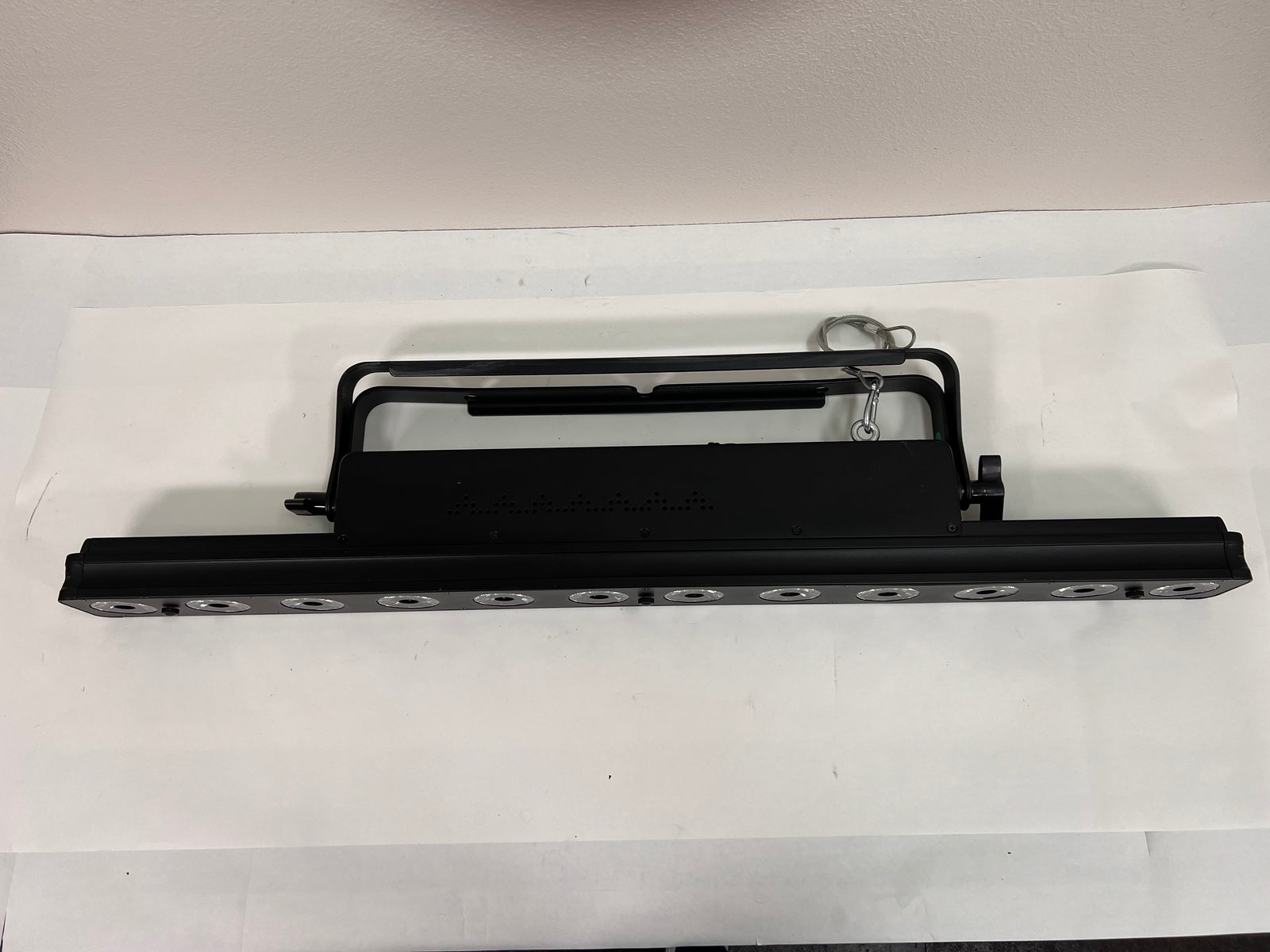 SIXBAR 1000 RGBAW+UV Elation