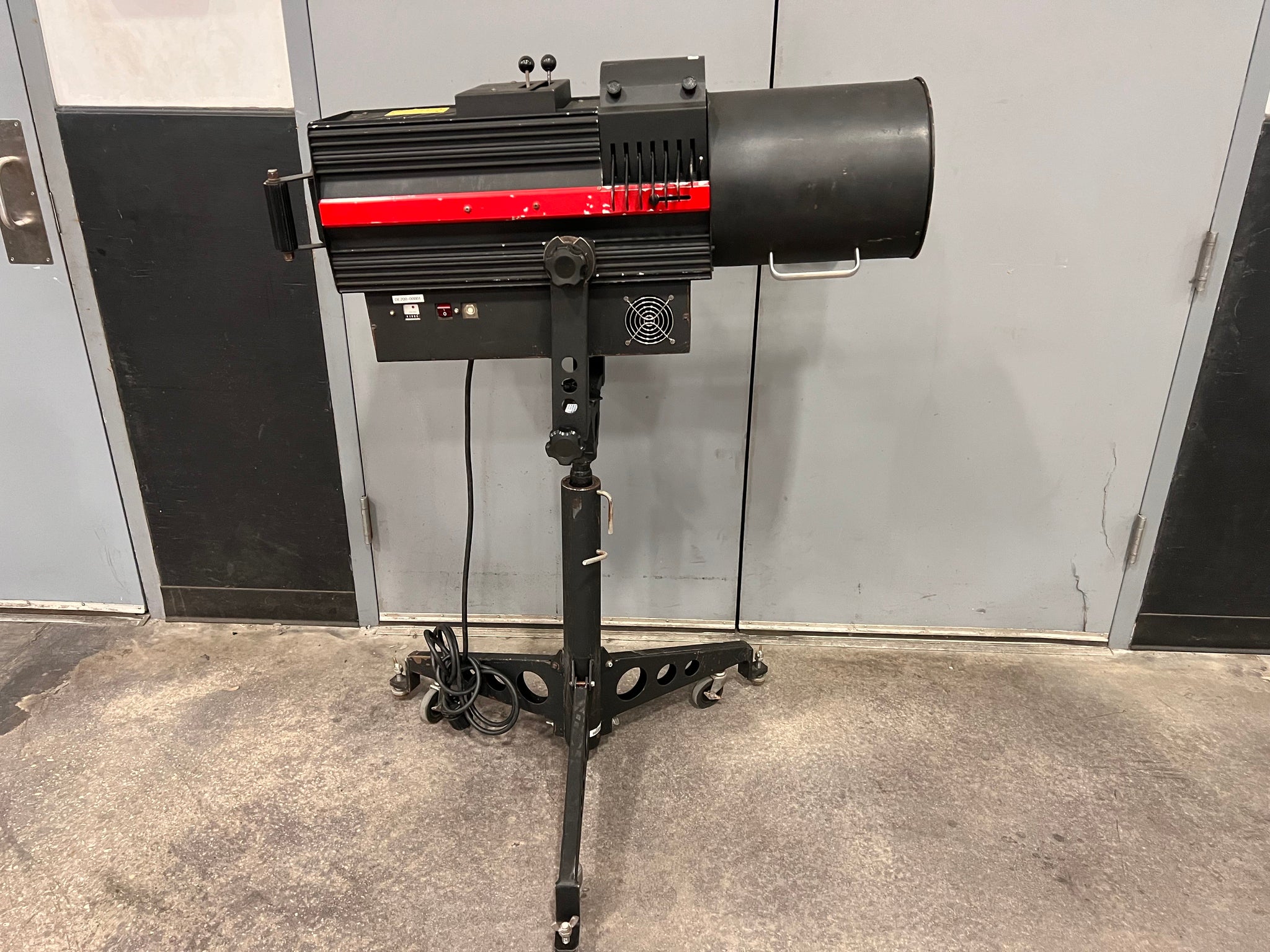 Midget HP Lycian Followspot