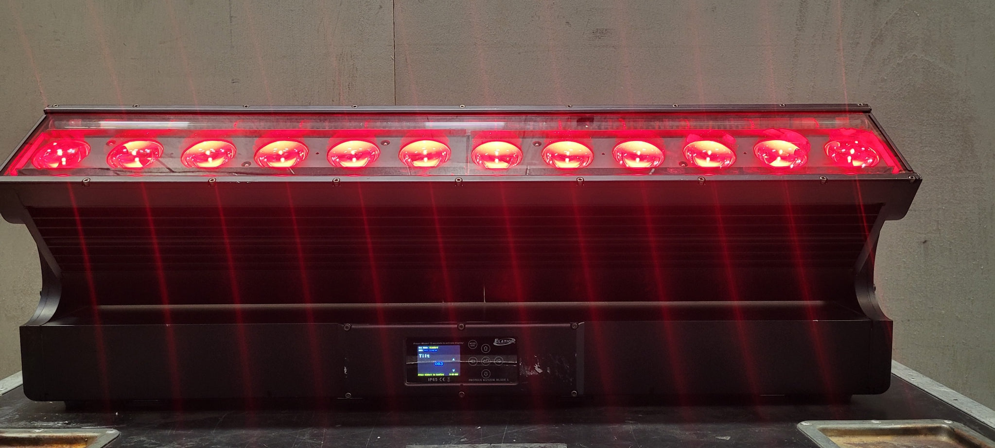 Projecteur mobile PROTEUS Rayzor Blade L IP65