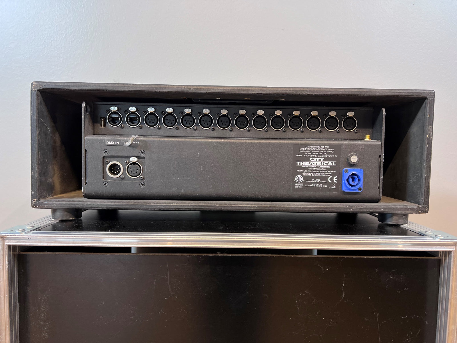 PDS 750 TRX Strom-/Datenversorgung