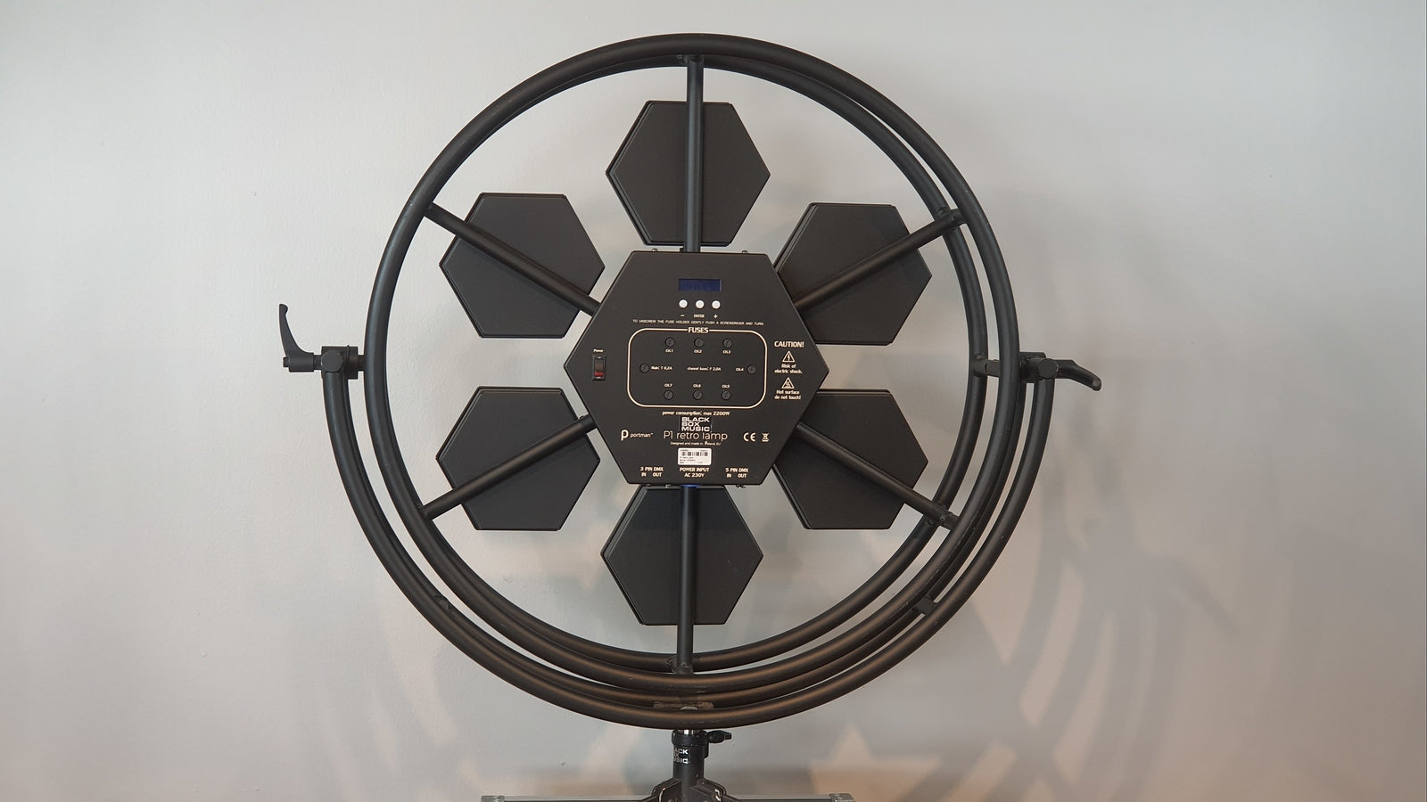 P1 Retro Lamp 200-230v